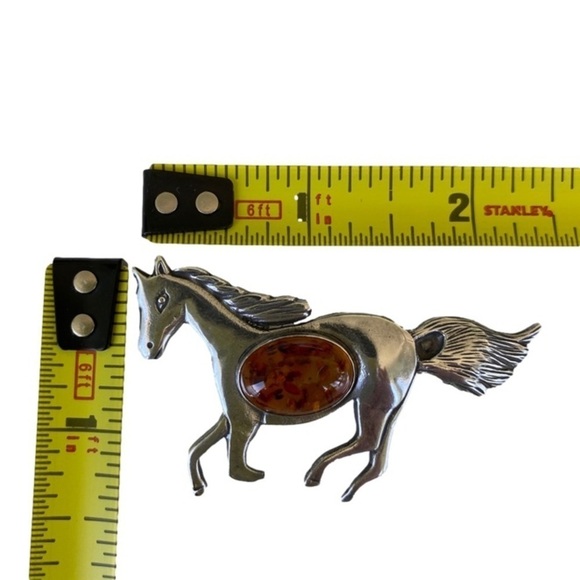 VINTAGE Galloping Horse Brooch with Amber Belly OS - Picture 4 of 4